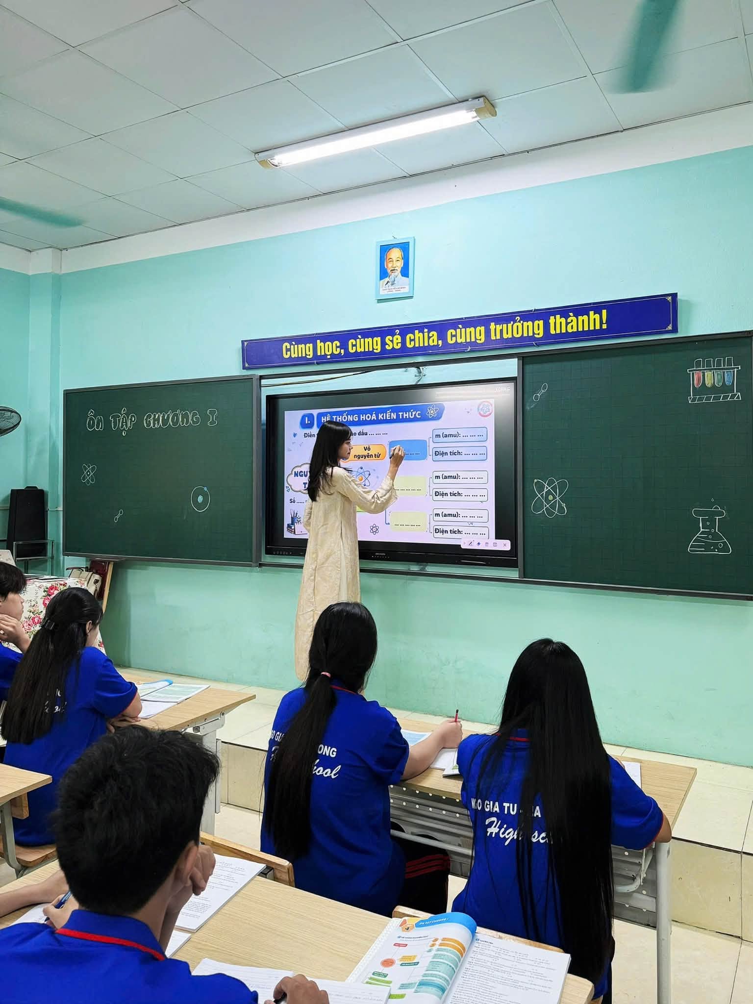 Tri ân thầy cô giáo Việt Nam